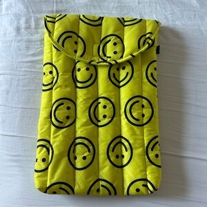 BAGGU Yellow Smiley Face Tablet Sleeve